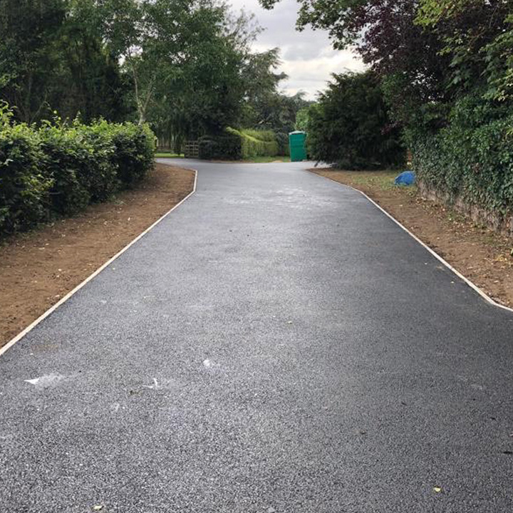 Tarmac vs Asphalt: Choosing the Best Driveway Surface For You | Bestco